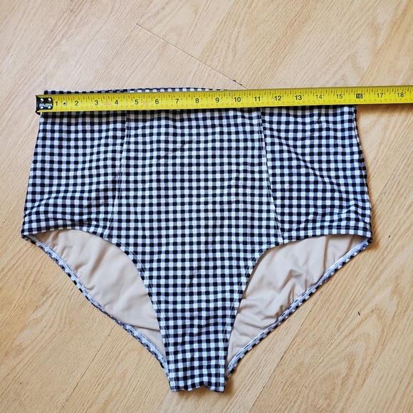 Old Navy Woman's Size XL Checkered Bikini Bottom. - Picture 4 of 6